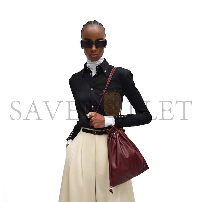 CELINE SMALL CRYSTAL POUCH IN LAMBSKIN 123662J79.28PO (32*29*0.5cm)